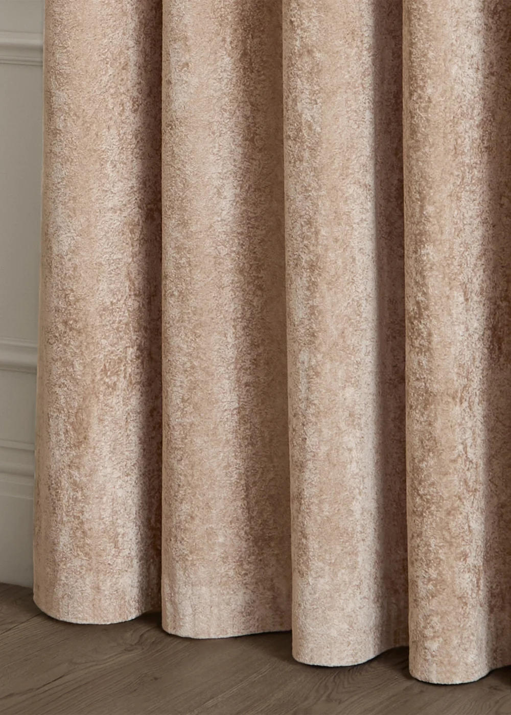 Paoletti Lustre Velvet Room Darkening Oyster Eyelet Curtain Pair - 46W X 54D (117x137cm Image 5