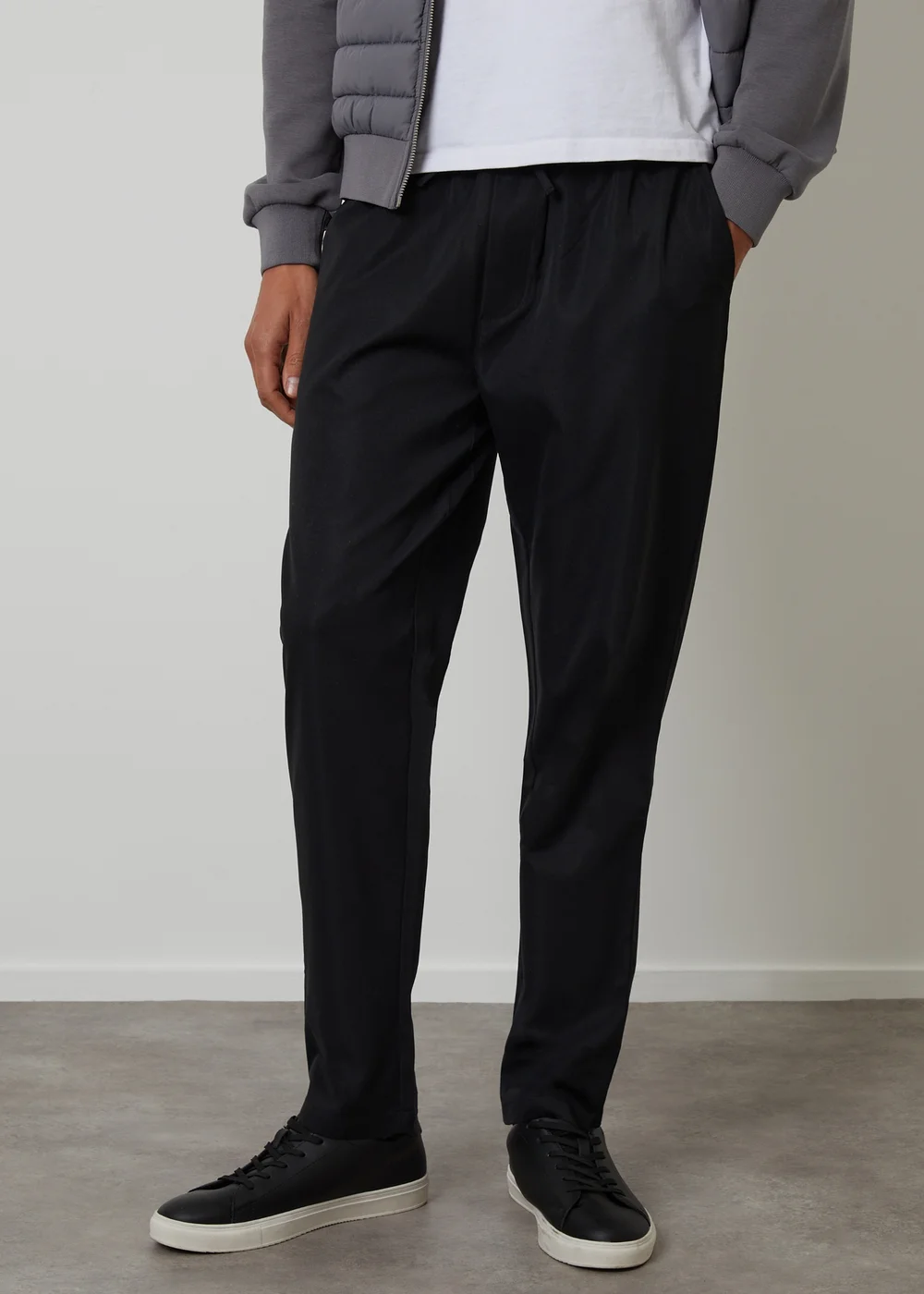Threadbare Black Straight Fit Drawcord Trousers - M Image 1