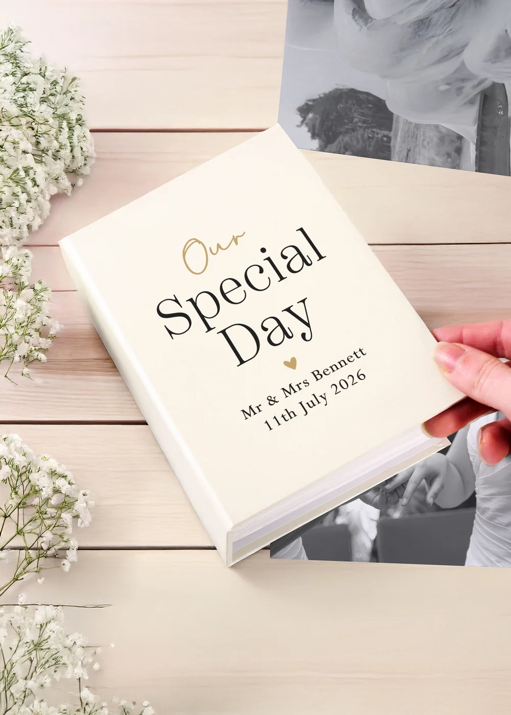 Personalised Memento Company Black & Gold Photo Album 6x4 - One Size Image 1