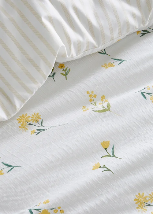 Dreams & Drapes Ditsy Floral Seersucker Reversible Yellow Duvet Cover Set - Single Image 3