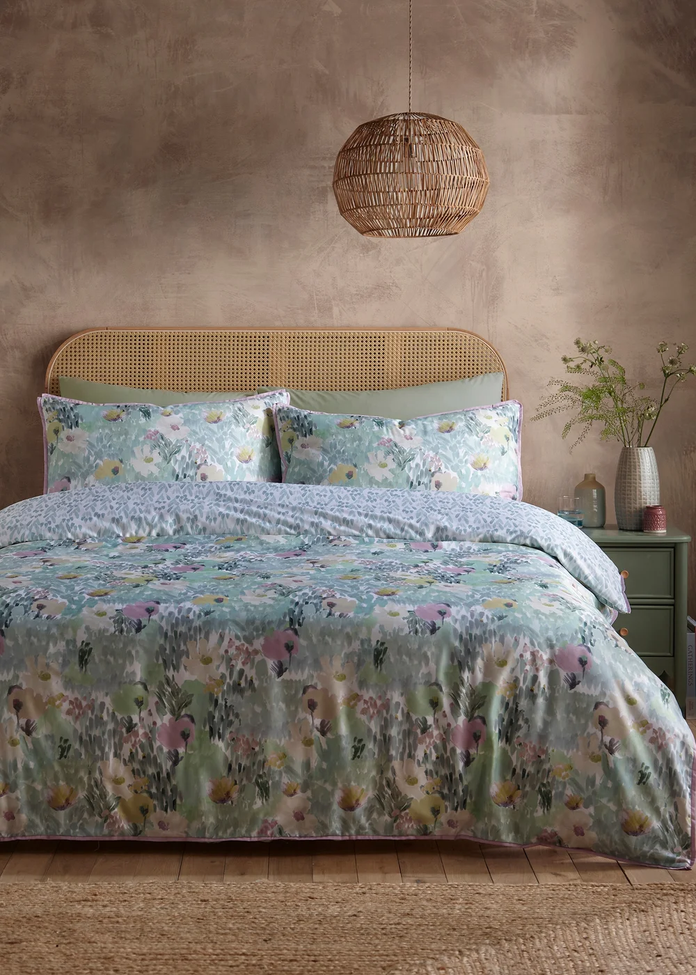 Appletree Abstract Floral Reversible Green Duvet Cover Set - Double Image 1