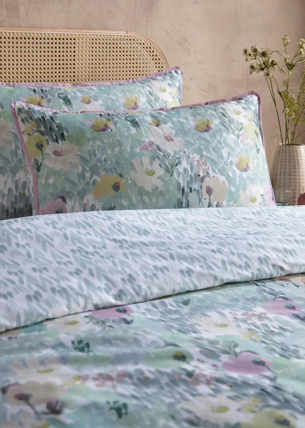 Appletree Abstract Floral Reversible Green Duvet Cover Set - Double Image 2