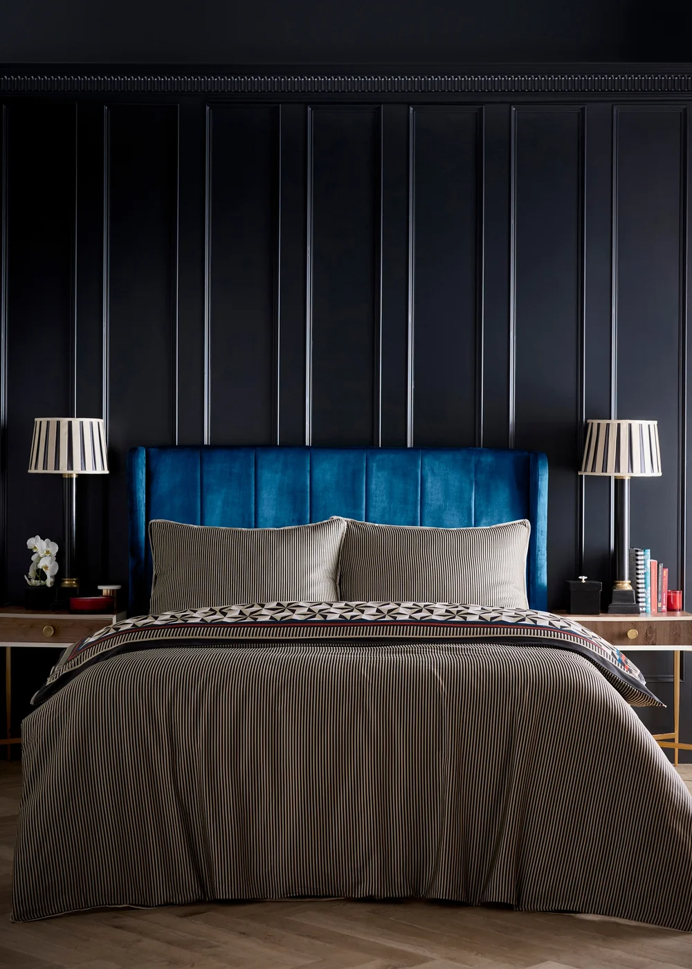 Laurence Llewelyn-Bowen Hero Soft Touch Black Duvet Cover Set - Double Image 4