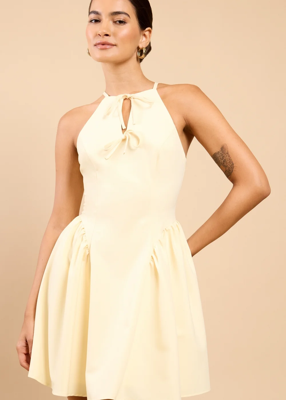 Little Mistress Lemon Tie Detail Mini Dress - 14 Image 4