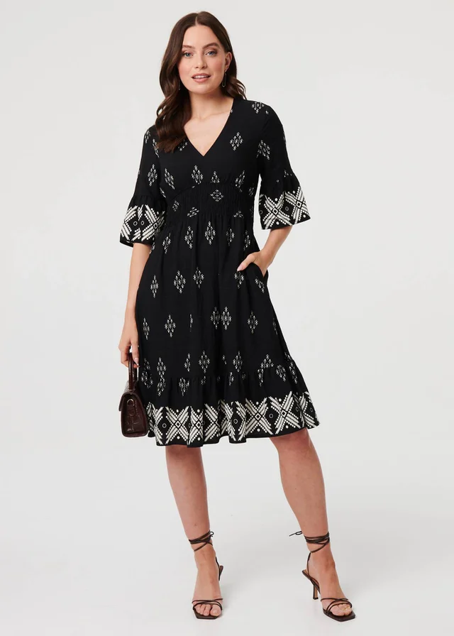Izabel London Black Border Print Relaxed Knee Length Dress