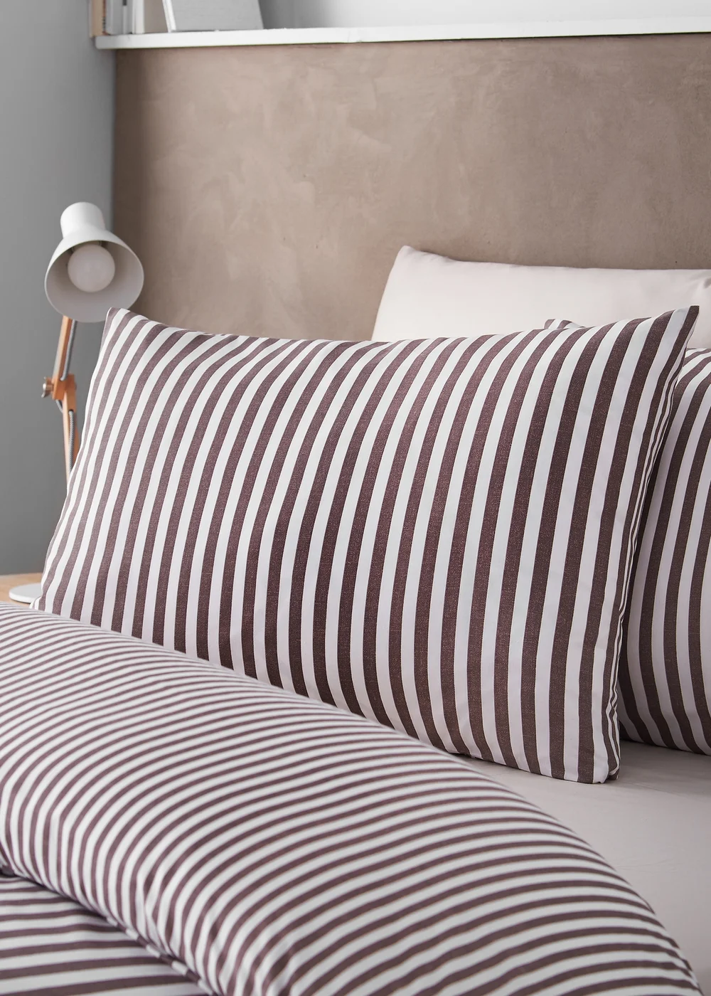 Catherine Lansfield Epping Textured Stripe Reversible Duvet Cover Set Chocolate - Single Image 3