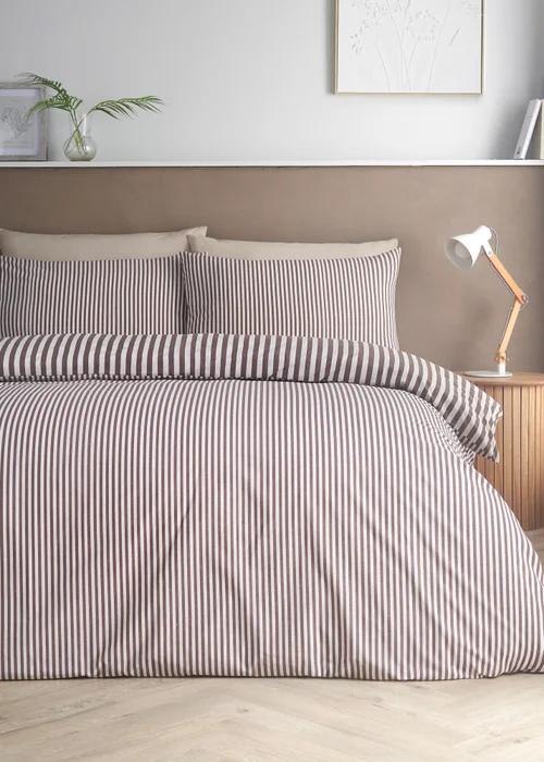 Catherine Lansfield Epping Textured Stripe Reversible Duvet Cover Set Chocolate - Single Image 2
