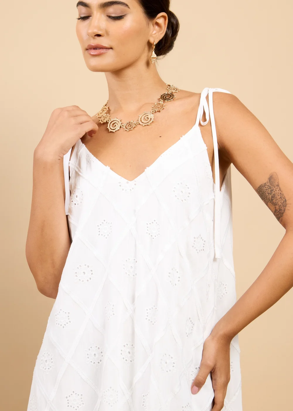 Little Mistress White Embroidered Tie Strap Maxi Dress - 8 Image 3