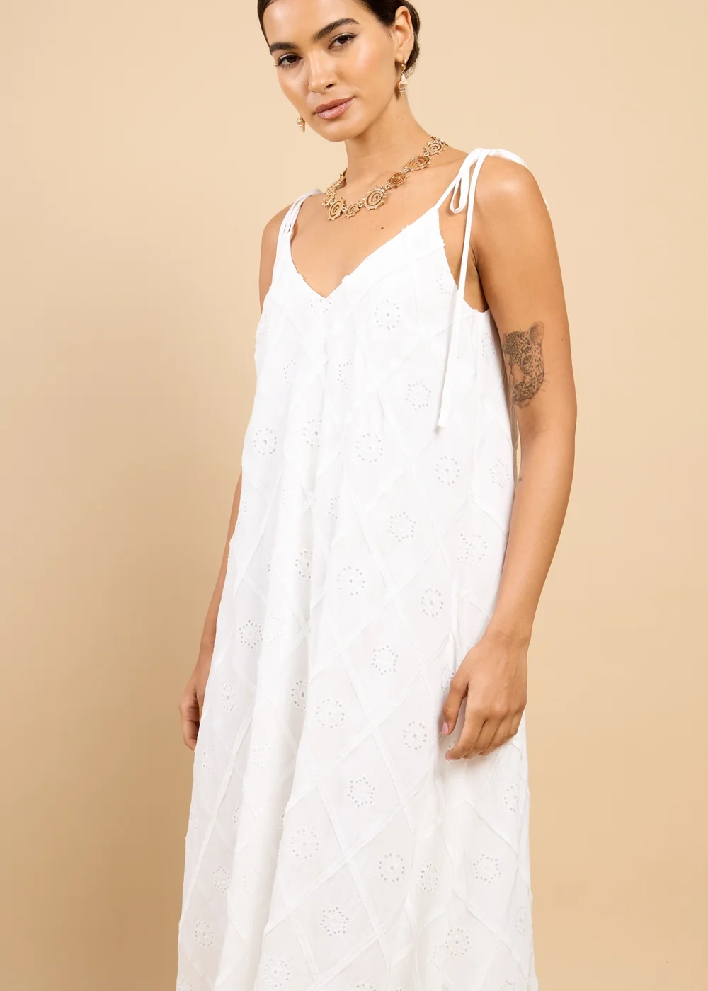 Little Mistress White Embroidered Tie Strap Maxi Dress - 8 Image 4