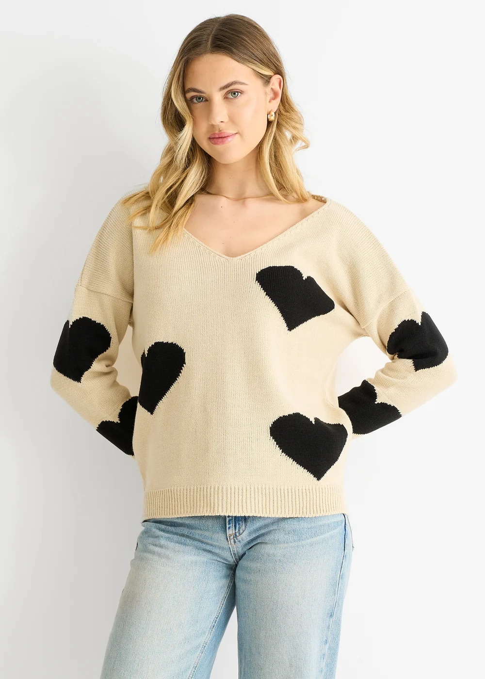 Gini London Beige V Neck Oversized Heart Knit Jumper - L/XL Image 3