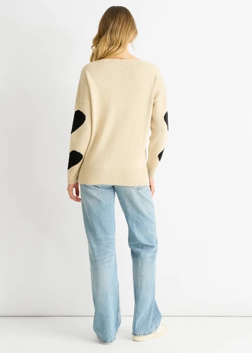 Gini London Beige V Neck Oversized Heart Knit Jumper - L/XL Image 2