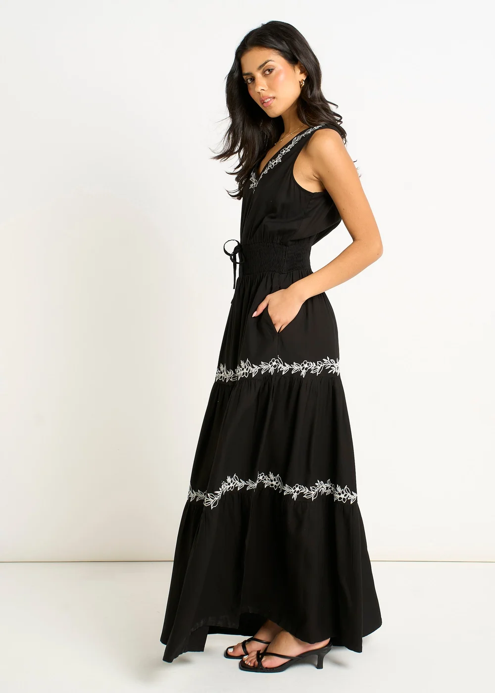 Gini London Black Floral Embroidery Tiered Maxi Dress - 10 Image 4