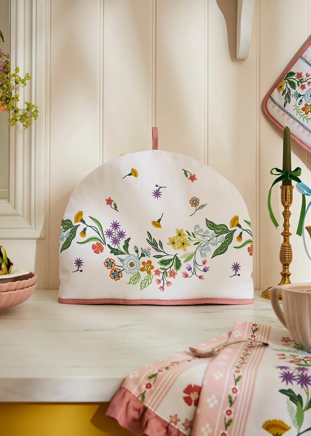 Ulster Weavers Petals & Prose Pink Tea Cosy - One Size Image 2