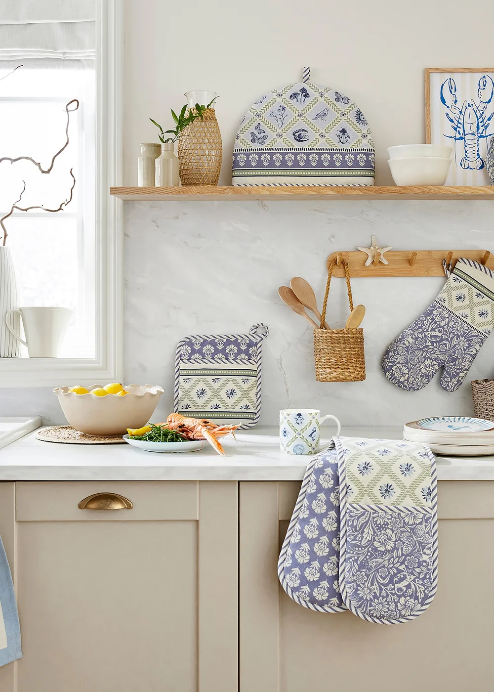 Ulster Weavers Coastal Treasures Blue Microwave Mitts - Pair - One Size Image 3