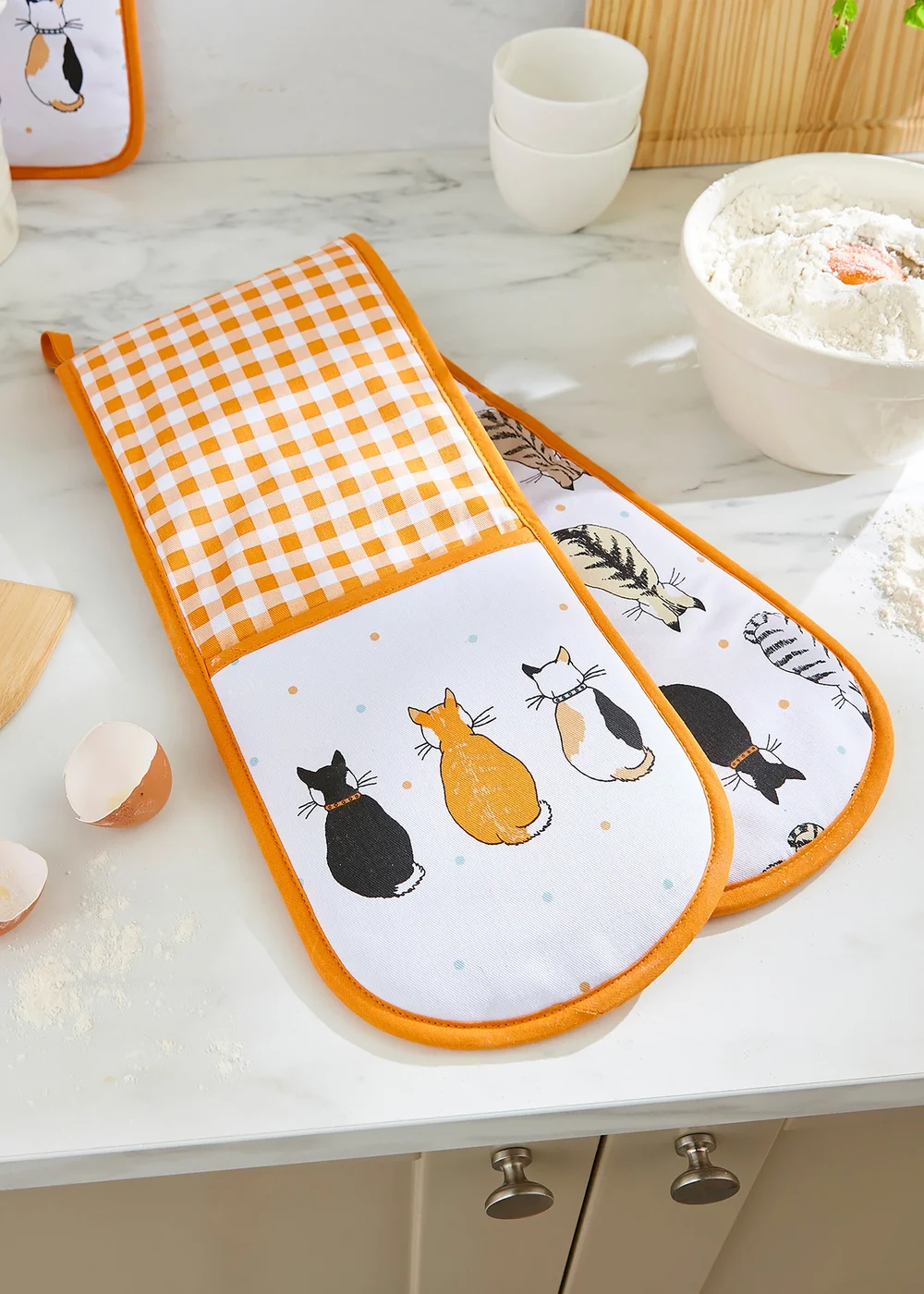Ulster Weavers Cats In Waiting Orange Double Oven Glove - One Size Image 2