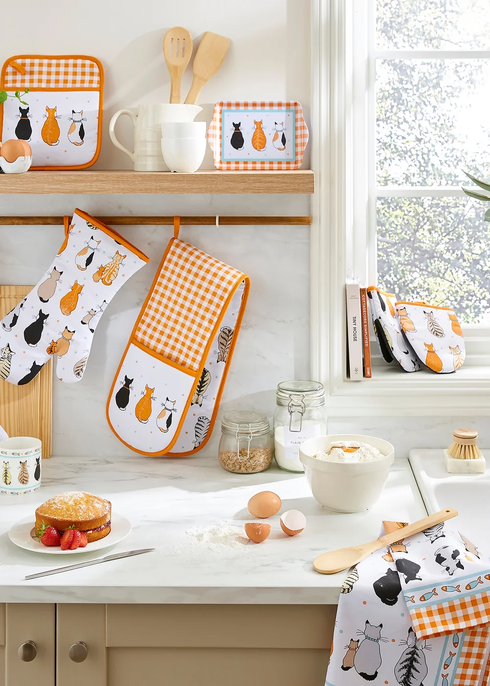 Ulster Weavers Cats In Waiting Orange Double Oven Glove - One Size Image 3