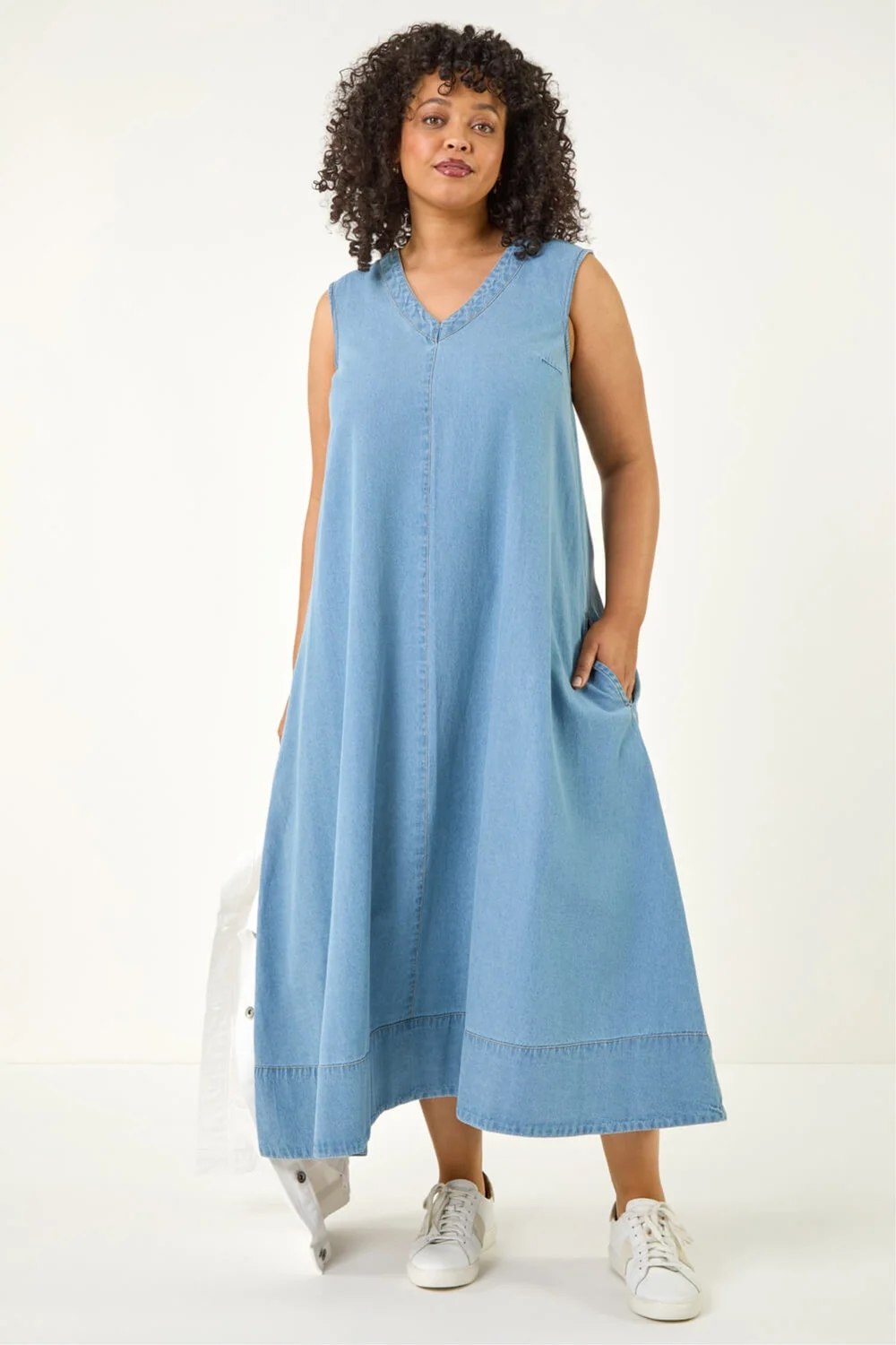 Roman Denim Curve V-Neck Swing Dress - 22-24 Image 1