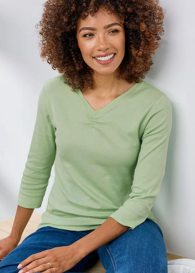 Cotton Traders Pear Wrinkle Free 3/4 Sleeve V Neck Ruched Top