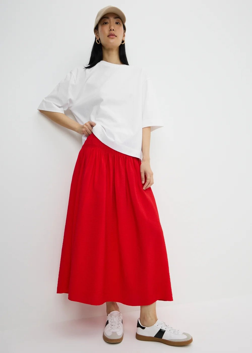 White Boxy T-Shirt - XL Image 2