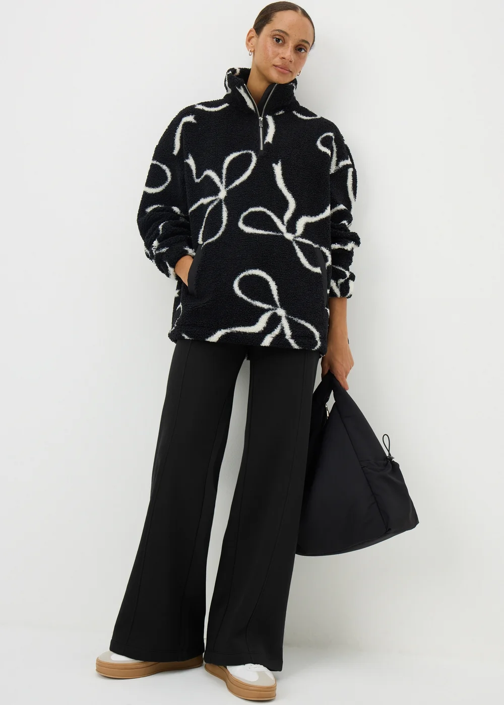 Black Wide Leg Jogging Bottoms - L Image 1