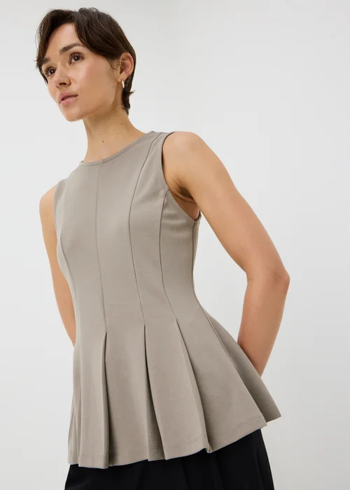 Mocha Fitted Flare Vest - 10 Image 1