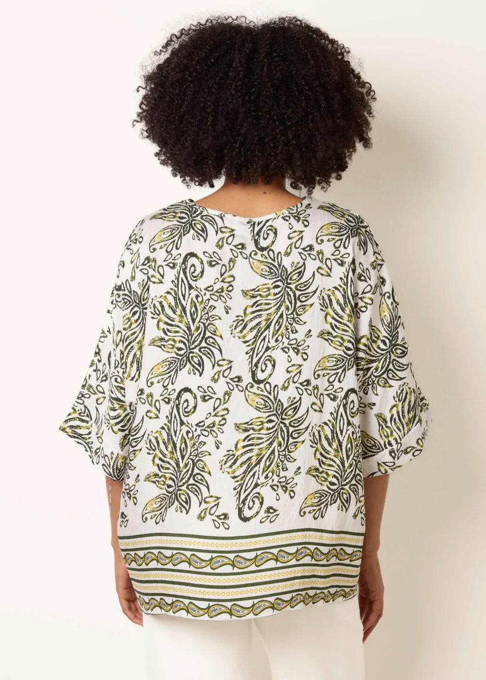 Blue Vanilla White Boxy Short Sleeve Printed Top - S/M Image 4