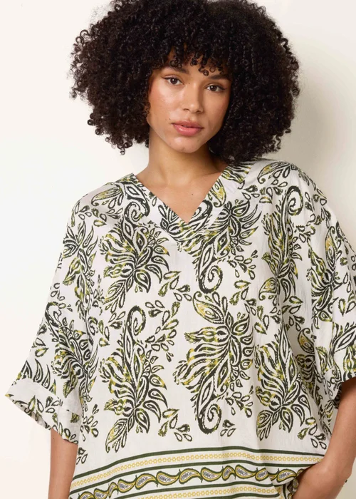 Blue Vanilla White Boxy Short Sleeve Printed Top - S/M Image 3