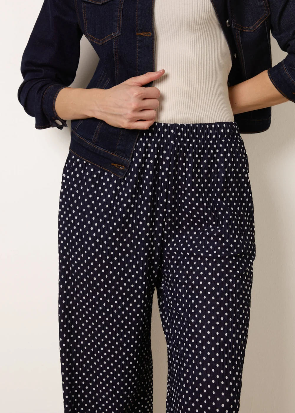Blue Vanilla Navy Spot Print Crinkle Wide Leg Trousers - M Image 3