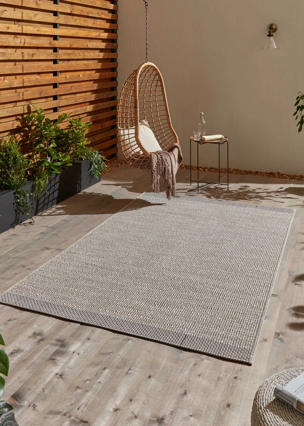 Think Rugs Black Stitch 9682 Rug 120 X 170 - 120 x 170 Image 2