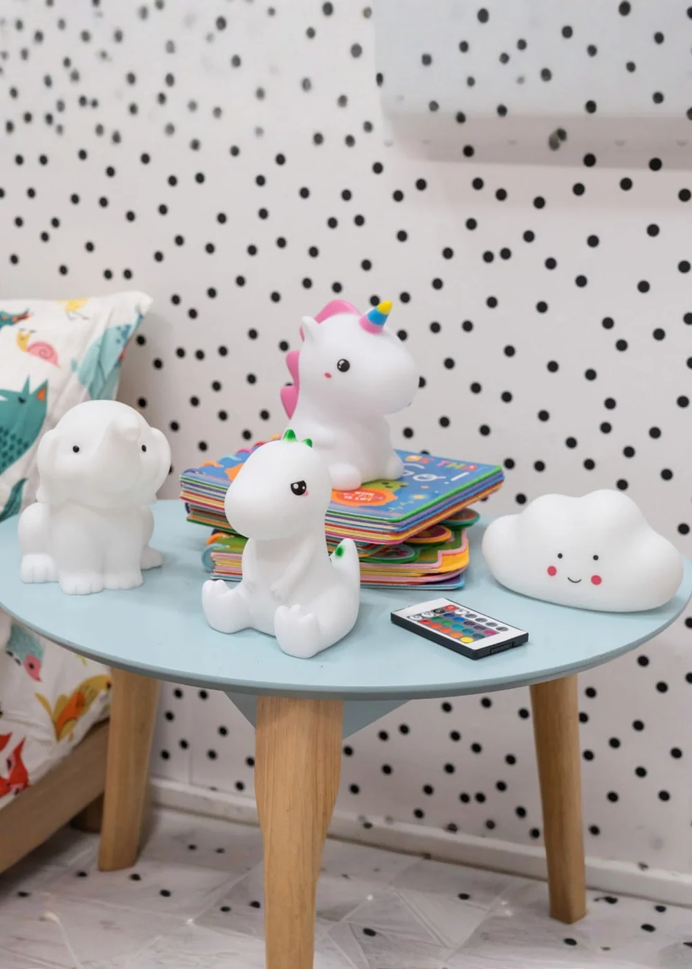 ValueLights Plastic Cloud LED Light with Remote Control - One Size Image 3