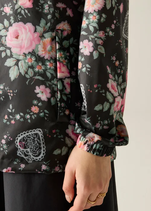 Regatta Waterproof Cath Kidston Pack It Jacket Black Hackney Rose - 8 Image 6