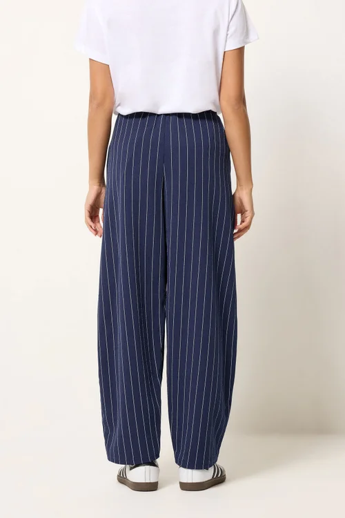 PixieGirl Petite Navy Blue Stripe Barrel Leg Trousers - 14/L27 Image 3