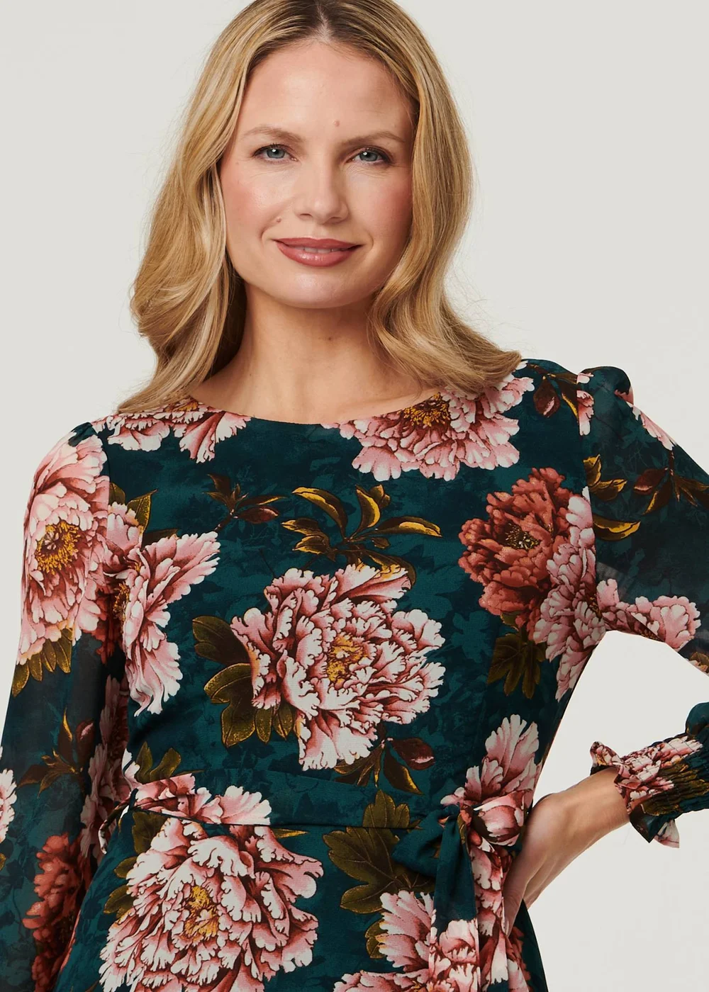 Izabel London Green Floral Long Sleeve Layered Maxi Dress - 16 Image 3