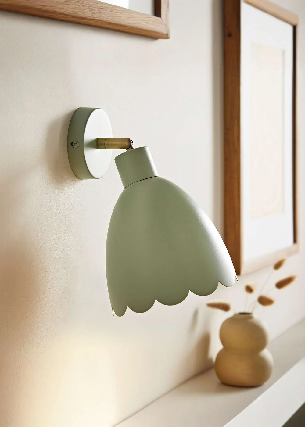 ValueLights Millie Sage Green Flower Scallop Wall Light - One Size Image 1