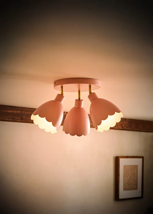 ValueLights Millie Pink Flower Scallop 3 Way Spotlight - One Size Image 2