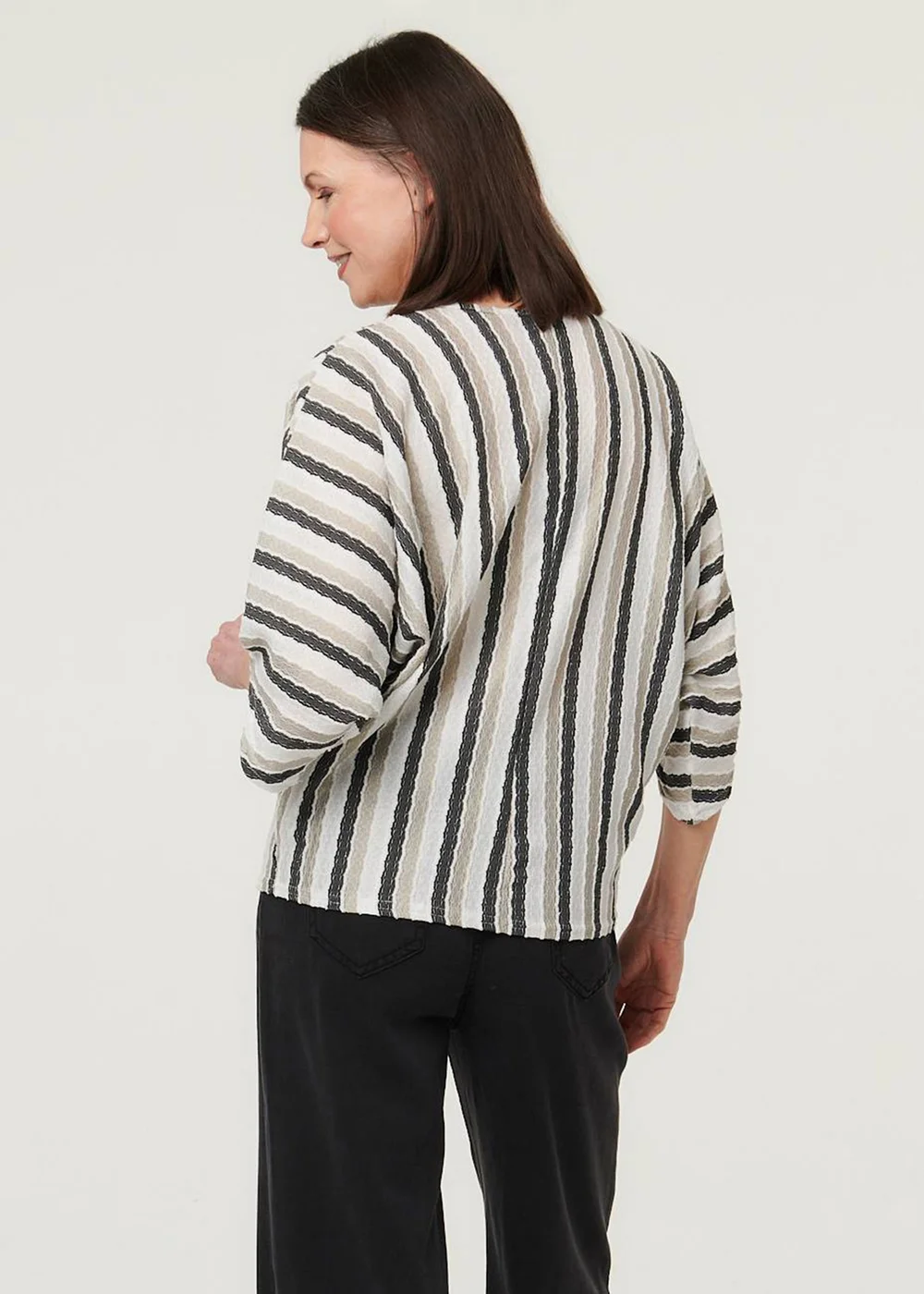 Izabel London White Striped 3/4 Sleeve Relaxed Necklace Top - 8-10 Image 2
