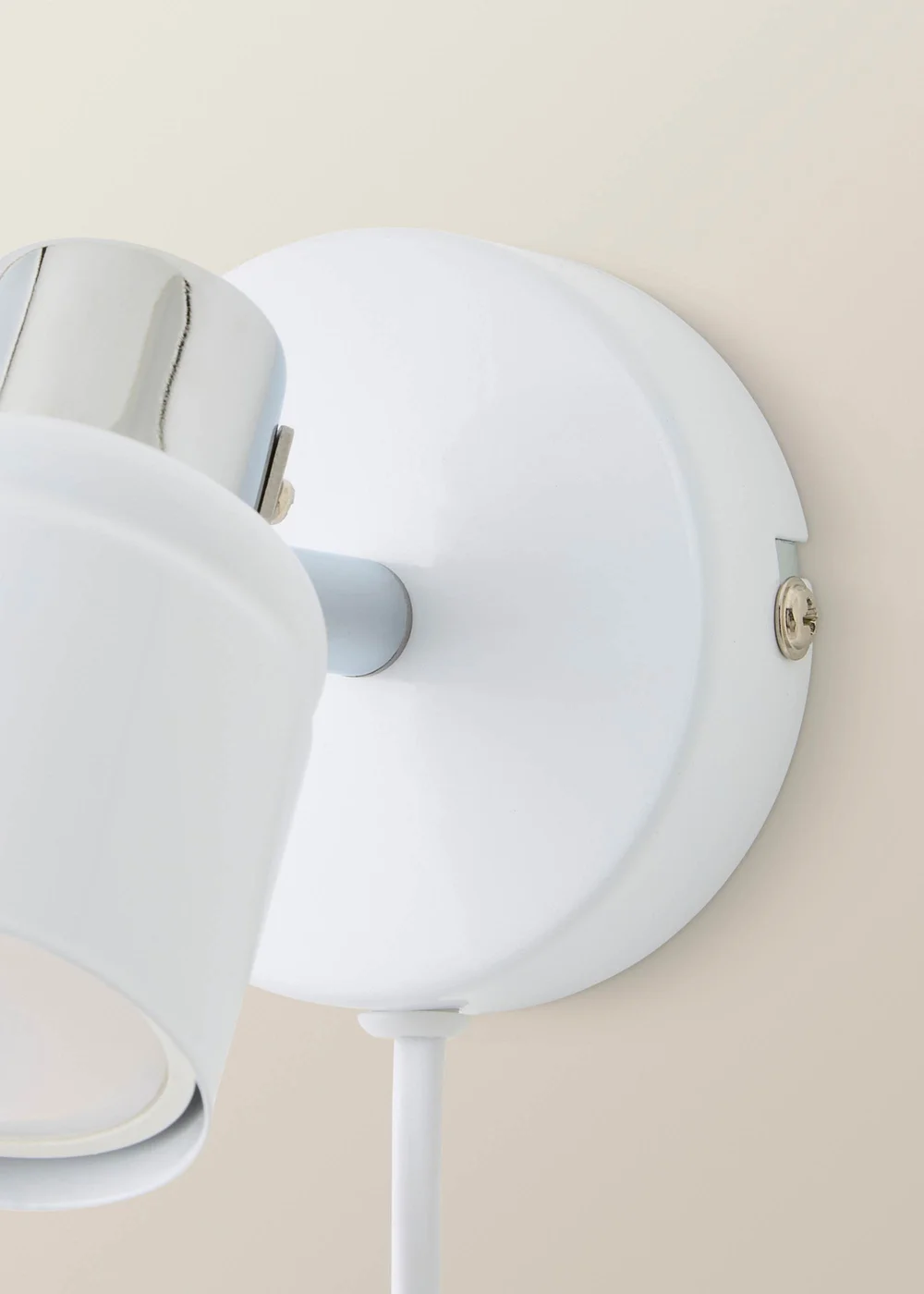 ValueLights Benton White Chrome Single Spotlight With Plug - One Size Image 4