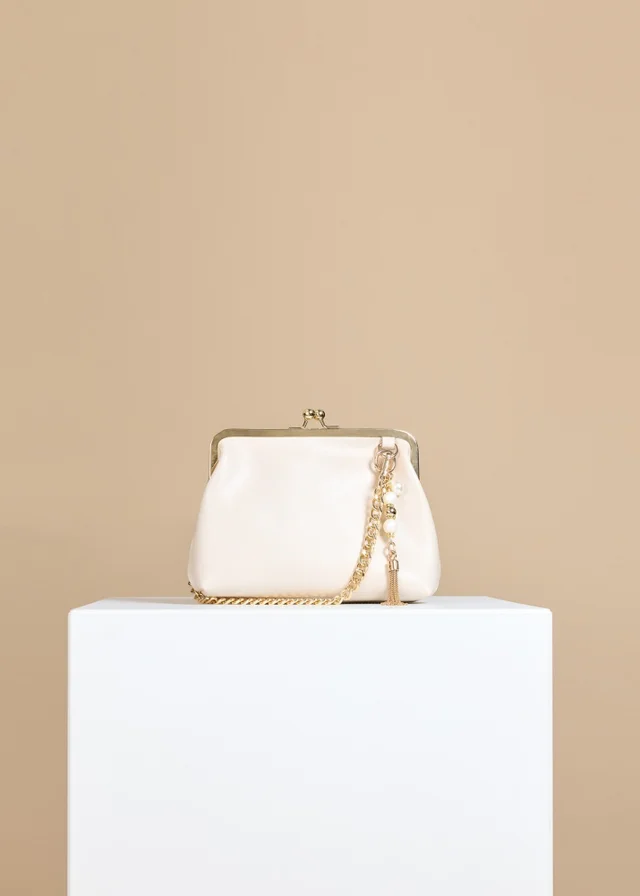 Little Mistress Ecru Faux Leather Metal Frame Shoulder Bag