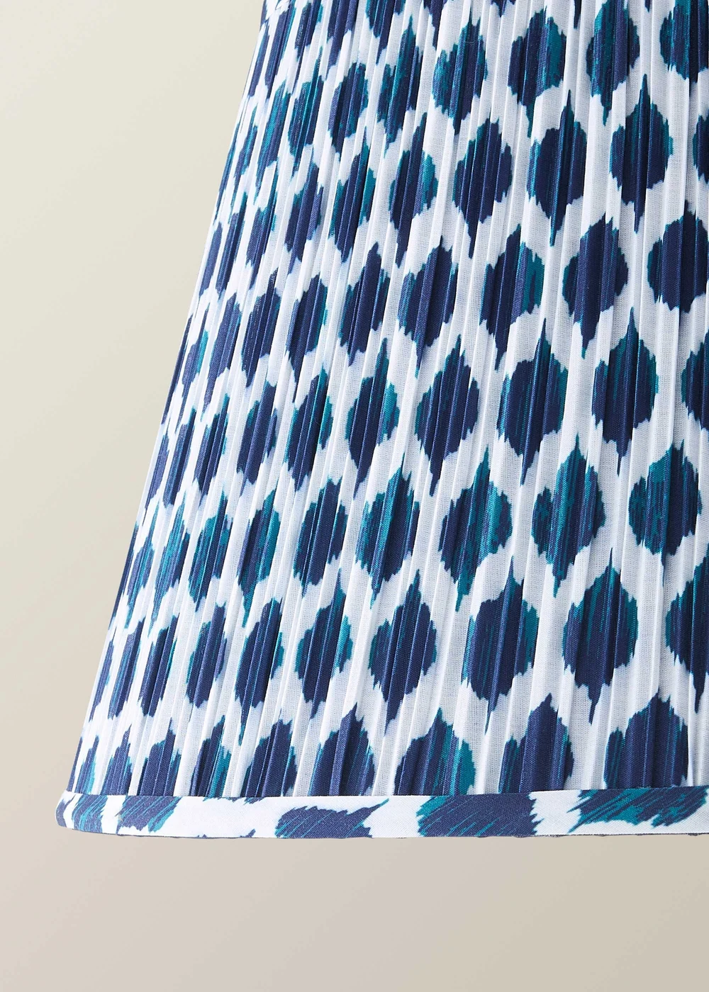 ValueLights Elijah Ikat Pleated Taper Shade Large - S Image 4