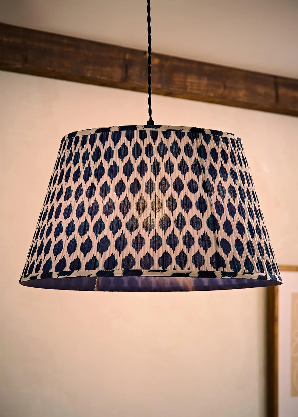 ValueLights Elijah Ikat Pleated Taper Shade Large - S Image 2