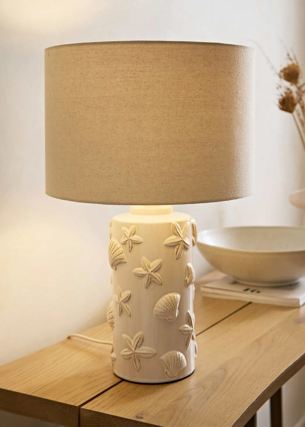 ValueLights Selene Embossed Seashell Table Lamp - One Size Image 1