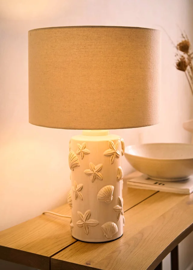 ValueLights Selene Embossed Seashell Table Lamp