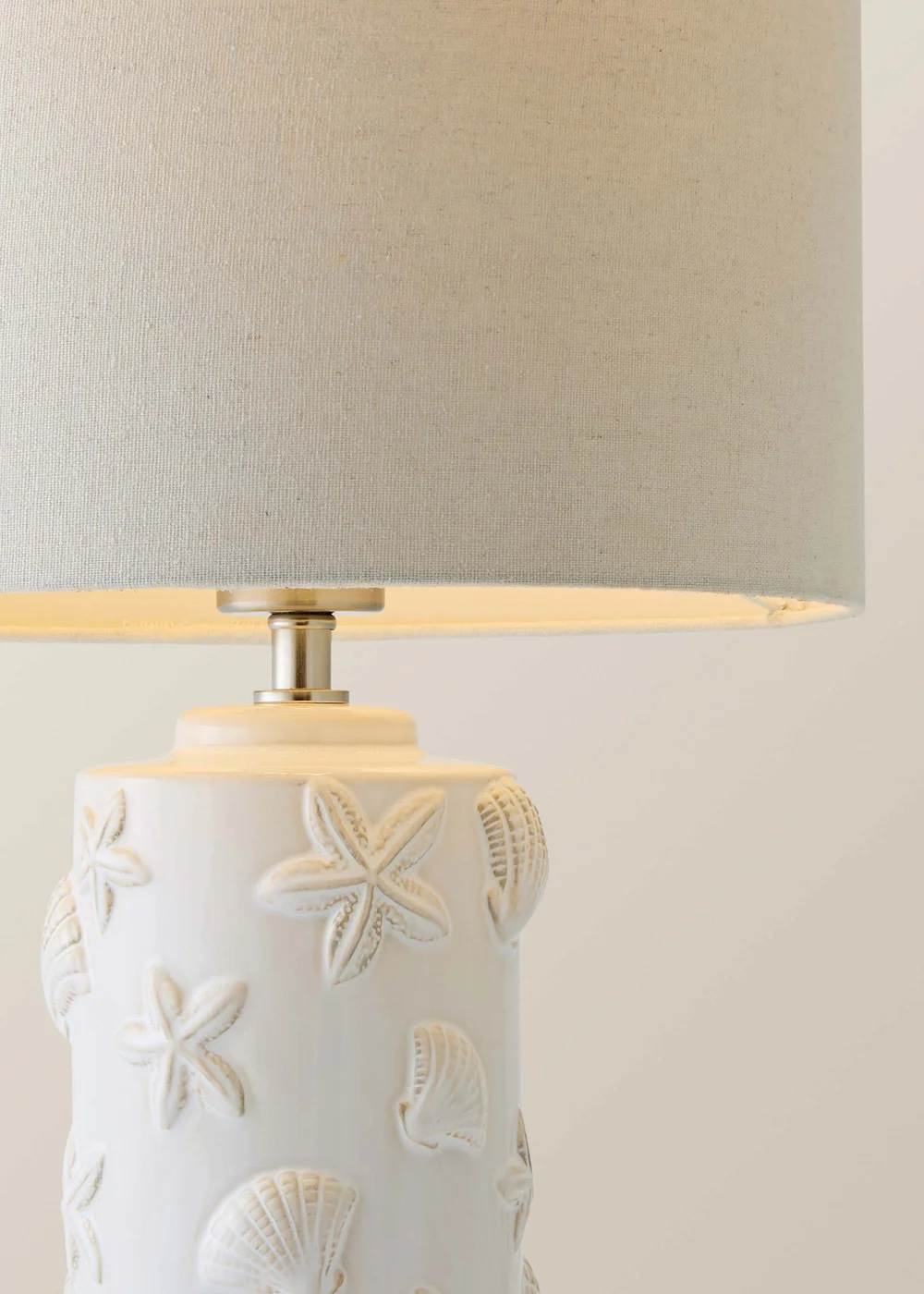 ValueLights Selene Embossed Seashell Table Lamp - One Size Image 4