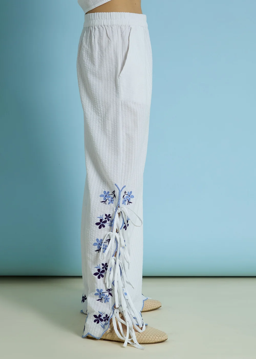 Neon Rose White Cotton Stretch Tie Side Floral Embroidered Trousers - L Image 5