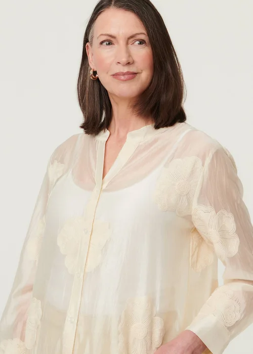 Izabel London White Floral Long Sleeve Longline Shirt - 8 Image 3