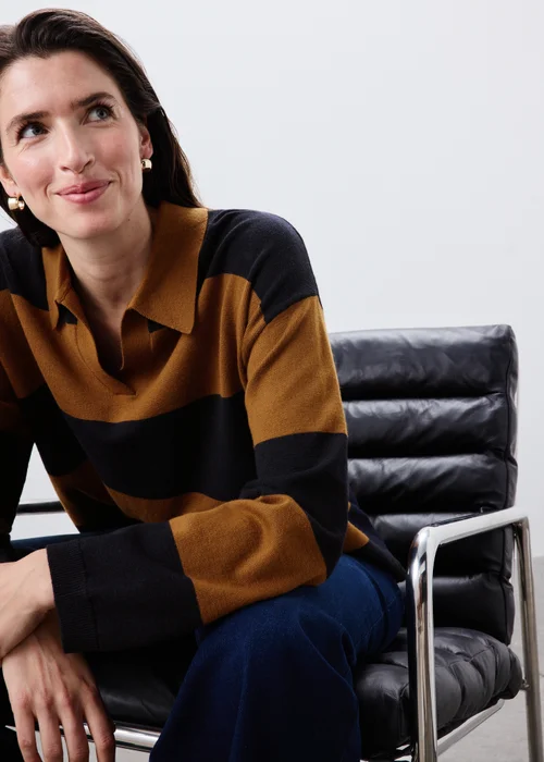 Chocolate Brown Stripe Rugby Jumper - XS Image 1