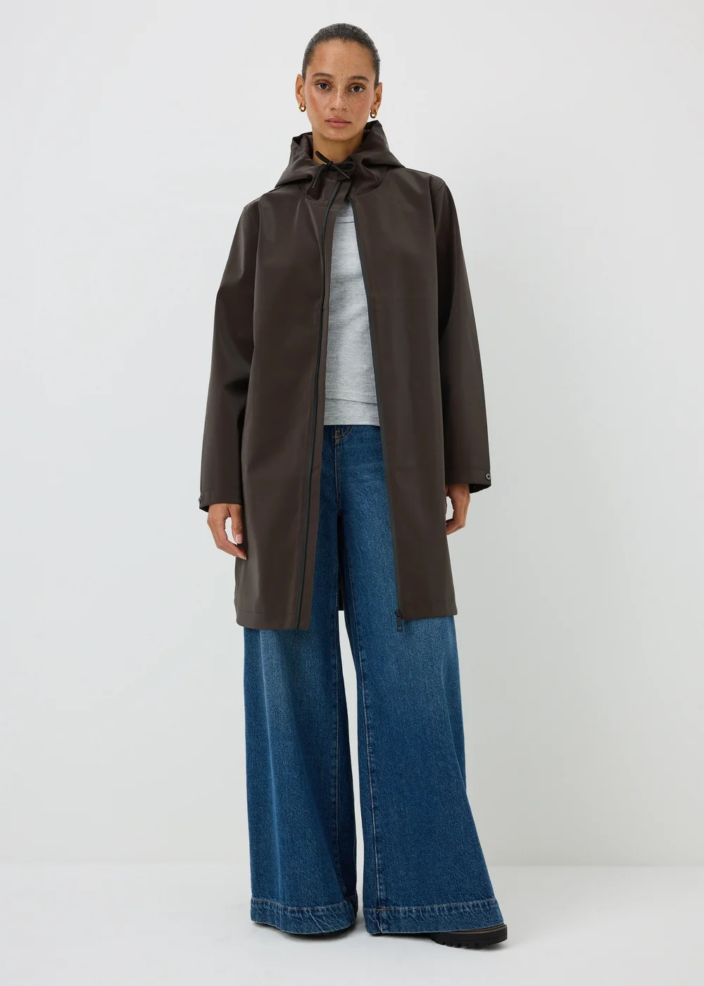 Chocolate Rubberised Rain Coat - 22 Image 1
