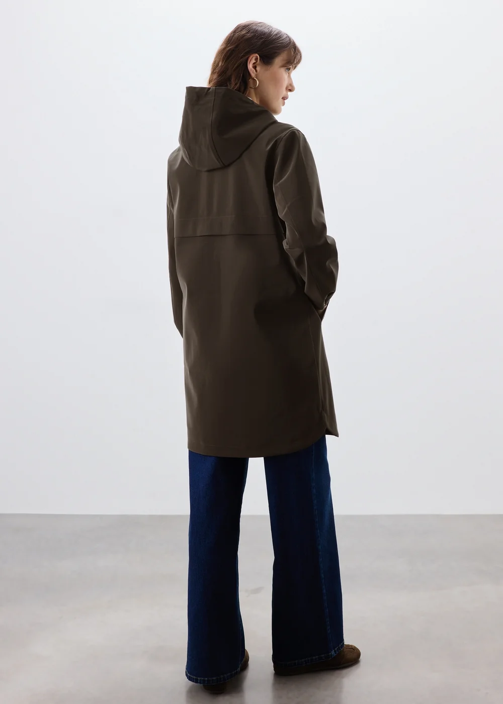 Chocolate Rubberised Rain Coat - 22 Image 3