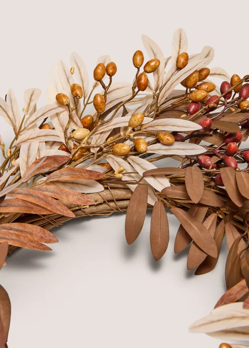 Brown Acorn Wreath Image 2