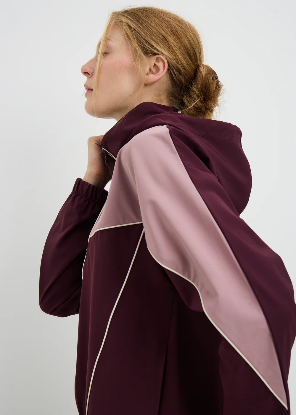 Souluxe Burgundy Piped Running Jacket - M Image 3